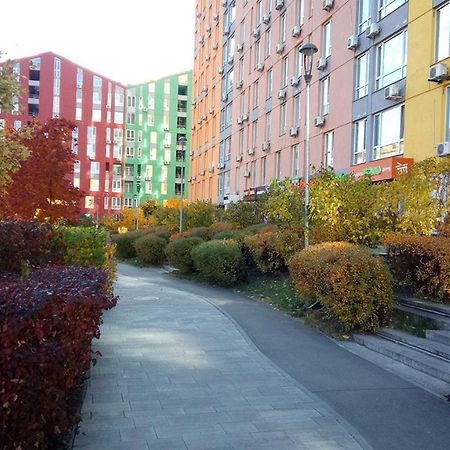 Positive Smile Studio Apartment In The Colorful Comfort Town Residental Complex. Kt-06. Kiev Exteriör bild