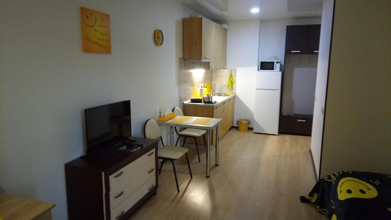 Positive Smile Studio Apartment In The Colorful Comfort Town Residental Complex. Kt-06. Kiev Exteriör bild