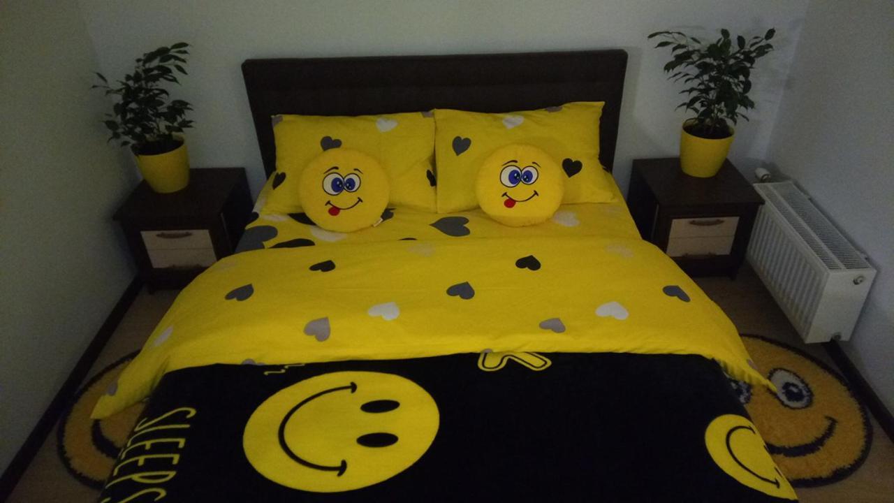 Positive Smile Studio Apartment In The Colorful Comfort Town Residental Complex. Kt-06. Kiev Exteriör bild