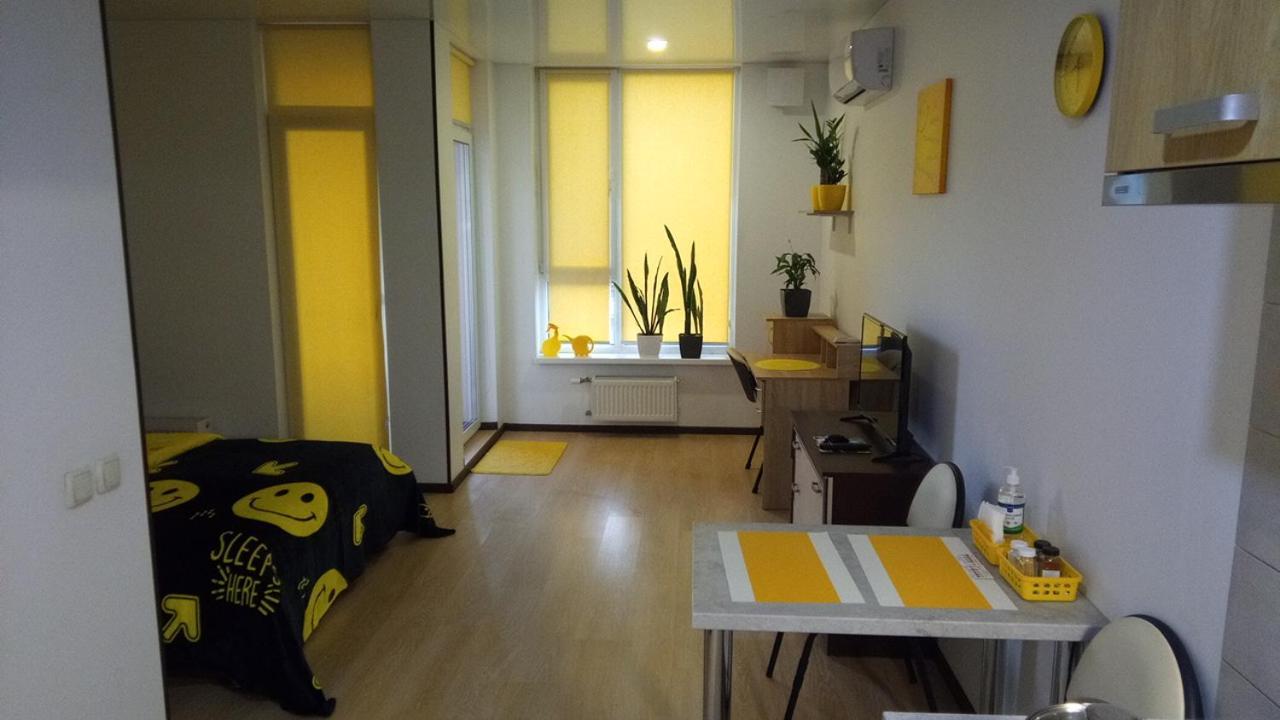 Positive Smile Studio Apartment In The Colorful Comfort Town Residental Complex. Kt-06. Kiev Exteriör bild