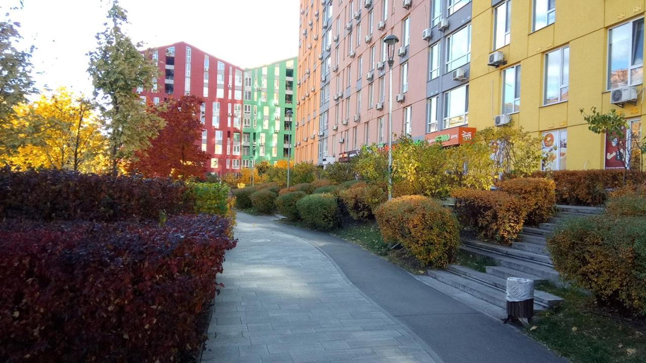 Positive Smile Studio Apartment In The Colorful Comfort Town Residental Complex. Kt-06. Kiev Exteriör bild