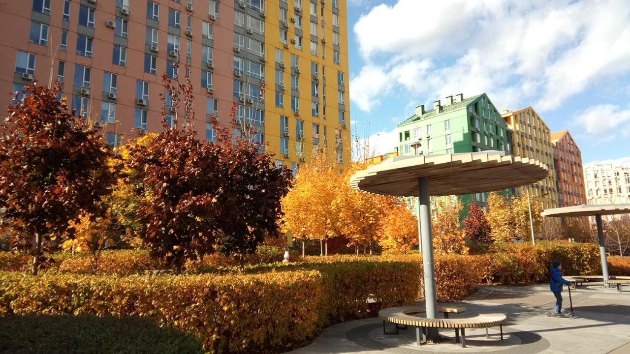 Positive Smile Studio Apartment In The Colorful Comfort Town Residental Complex. Kt-06. Kiev Exteriör bild
